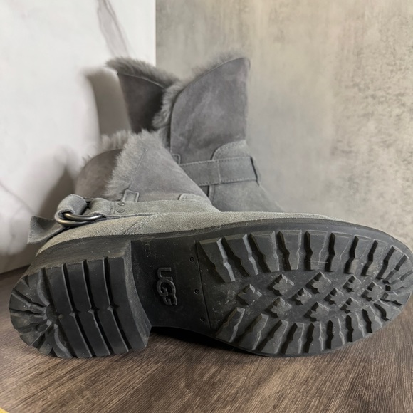 Ugg Boots Bodie Grey Size 9 - Picture 5 of 6